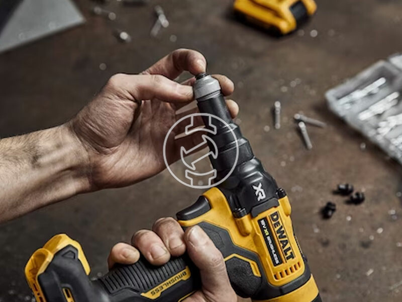 DeWalt DCF403E1GT-QW akkus popszegecselő + 1 x 1,7 Ah + DCB1102 + TSTAK 18 V XR