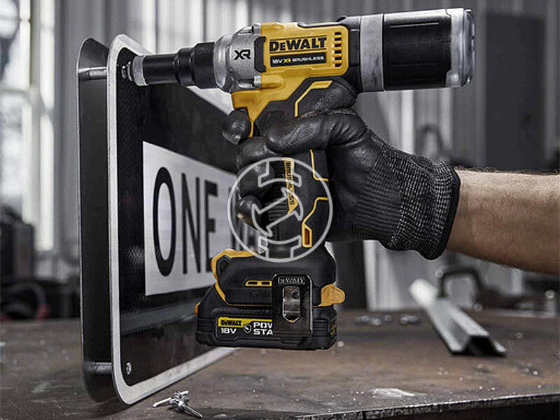 DeWalt DCF414E2GT akkus popszegecselő 18 V