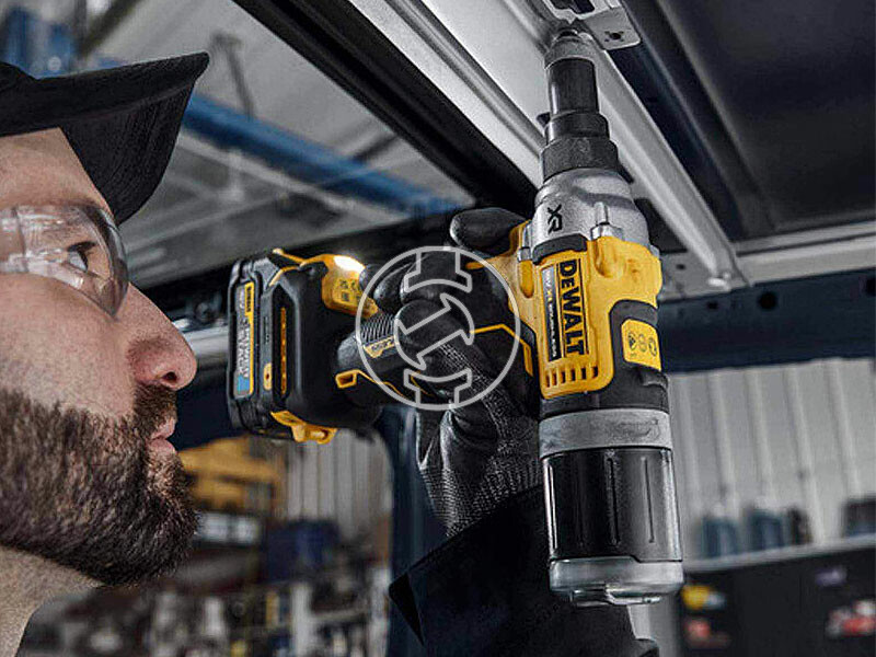 DeWalt DCF414E2GT akkus popszegecselő 18 V
