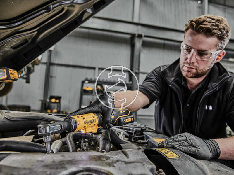 DeWalt DCF503L1G-QW akkus racsnis csavarkulcs kartondobozban