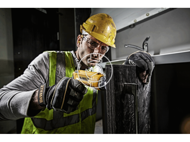 DCF680G2F dewalt_dcf680g2f_72v_motion_activated_sd_torch_kit_3