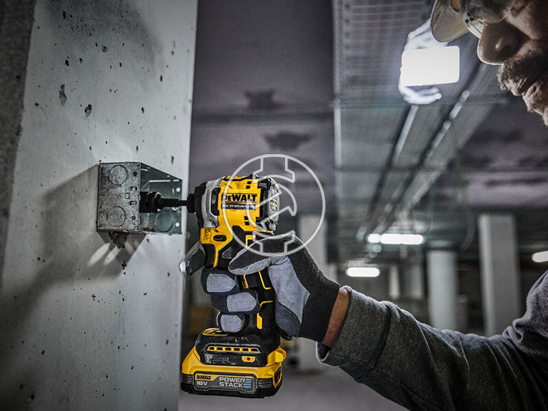 DeWalt DCF850E1T-QW akkus ütvecsavarozó