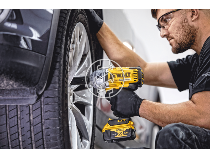 DCF899N dewalt_dcf899n_18v_xr_brushless_ht_wrench_naked_2