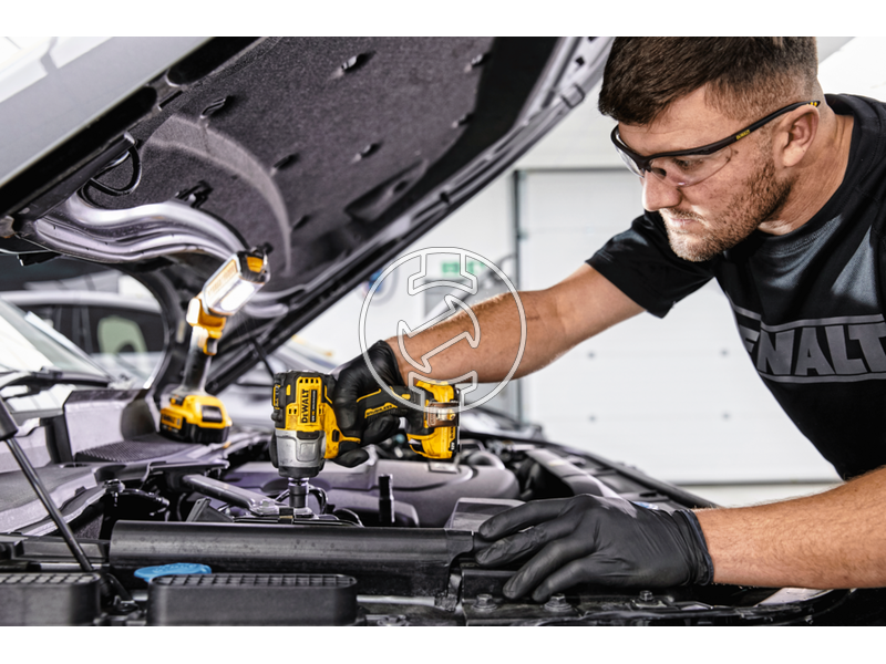 DCF902D2 dewalt_dcf902d2_qw_12_v_xr_kefe_nelkuli_kompakt_utvecsavarozo_38_2