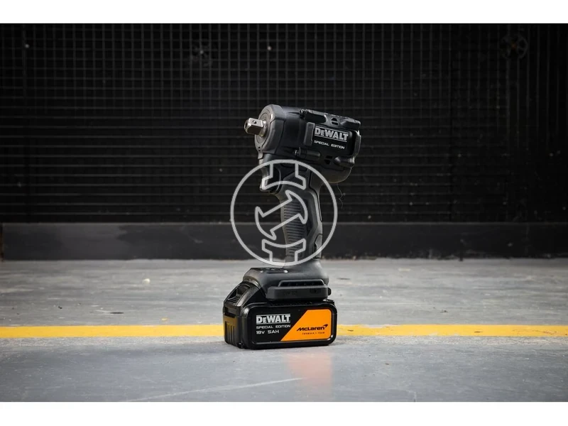 Kép: DeWalt DCF92MP2T-QW McLaren akkus utvefuro-csavarozo 12 inch 2 x 5 Ah akku tolto_15.webp