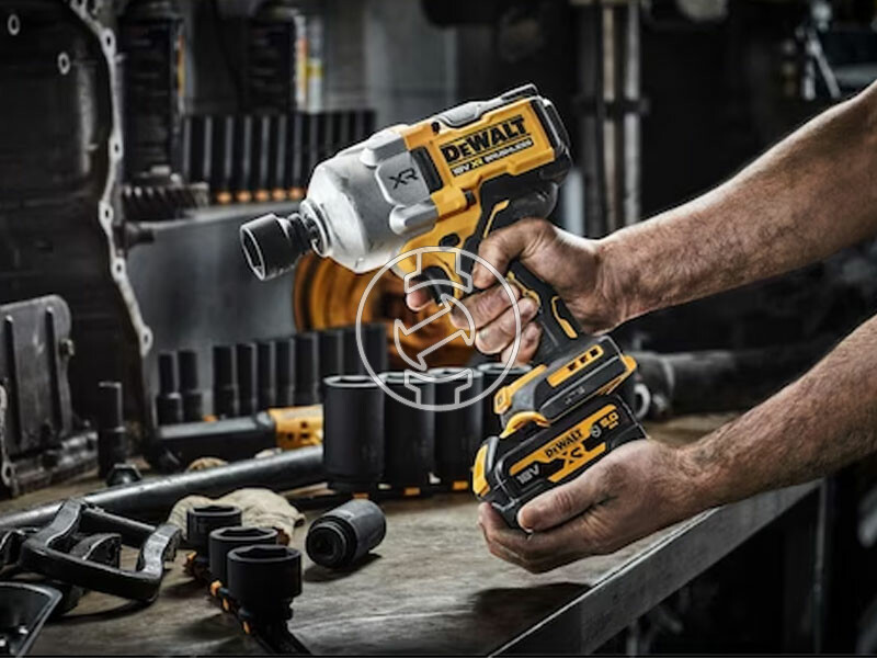 DeWalt DCF961NT-XJ akkus ütvecsavarozó + TSTAK 18V XR 1/2 inch