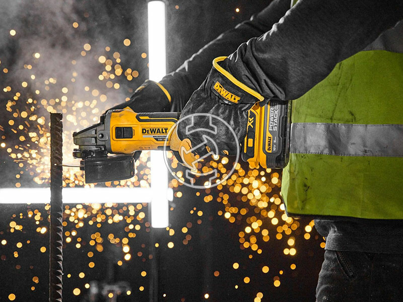 DeWalt DCG405H2T-QW akkus sarokcsiszoló TSTAK kofferben