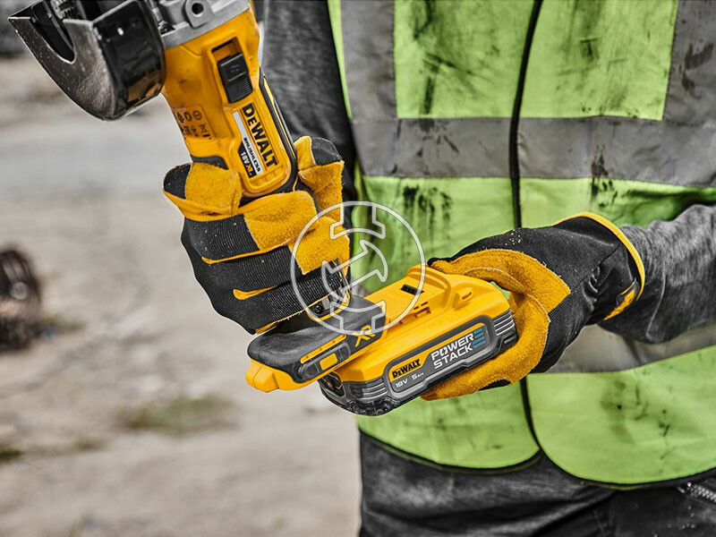DeWalt DCG405H2T-QW akkus sarokcsiszoló TSTAK kofferben