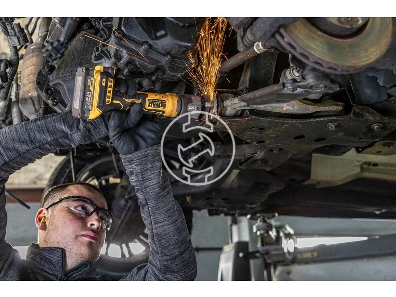 Kép: DeWalt DCG430E2T-QW akkus sarokcsiszolo 2 1.7 AH tolto_7.webp