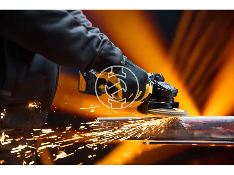Kép: DeWalt DCG45MP2T-QW McLaren akkus sarokcsiszolo 125 mm 2 x 5 Ah akku tolto_10.webp
