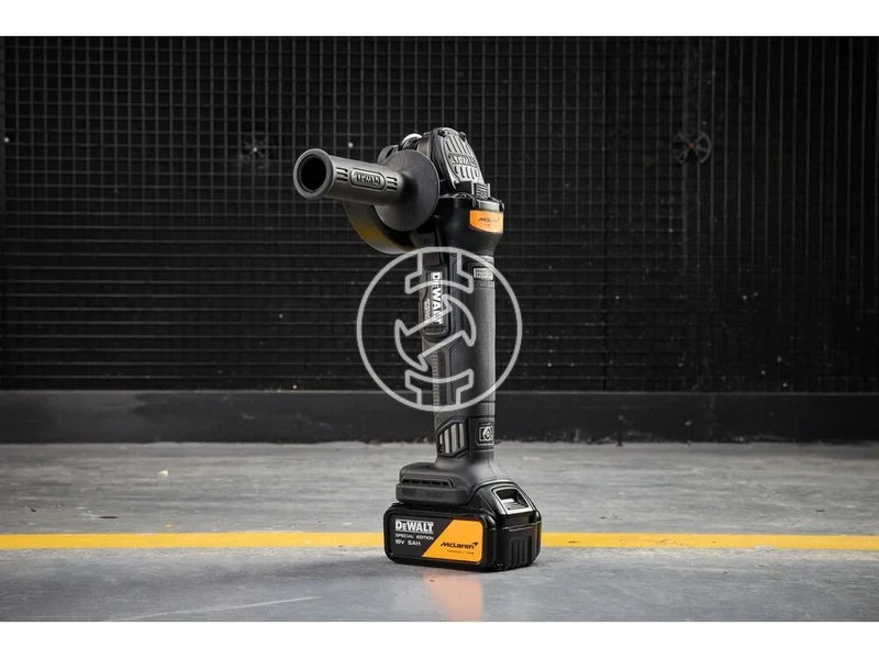Kép: DeWalt DCG45MP2T-QW McLaren akkus sarokcsiszolo 125 mm 2 x 5 Ah akku tolto_14.webp