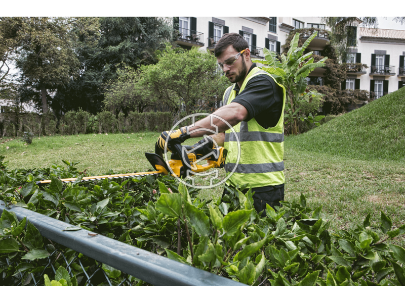 DCM563P1 dewalt_dcm563p1_dewalt_18v_hedge_trimmer_50ah_3