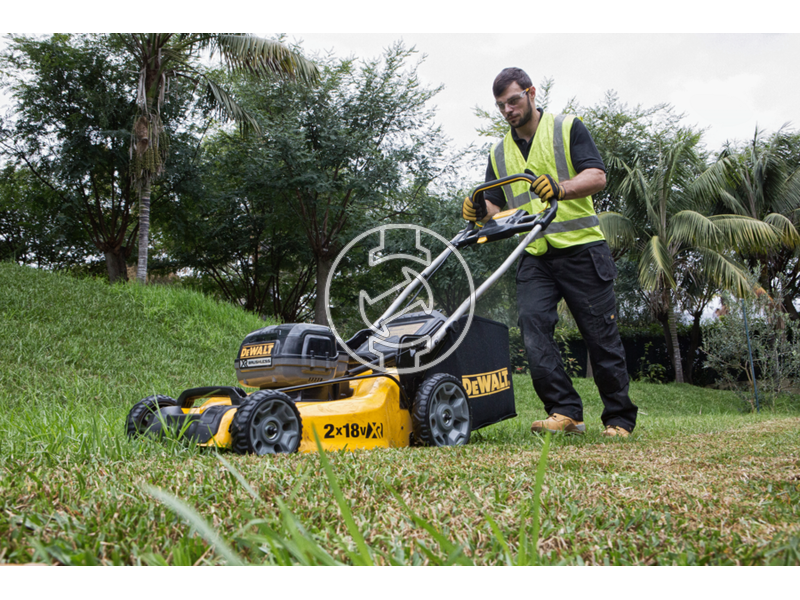 DCMW564N dewalt_dcmw564n_2x18v_xr_dewalt_mower_bare_11