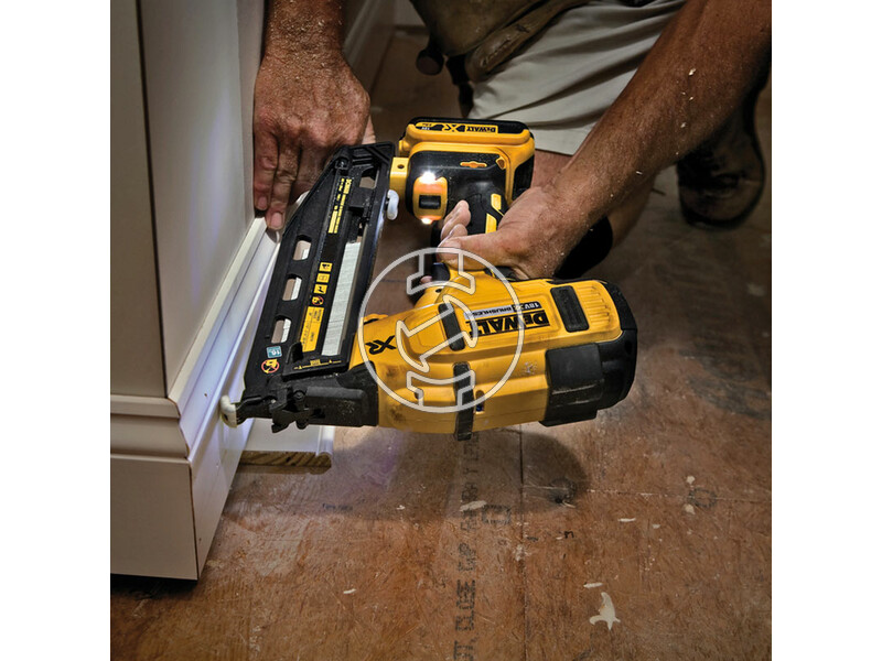DCN660NT dewalt_dcn660nt_18v_xr_li_ion16ga_second_szogezo_tstak_2