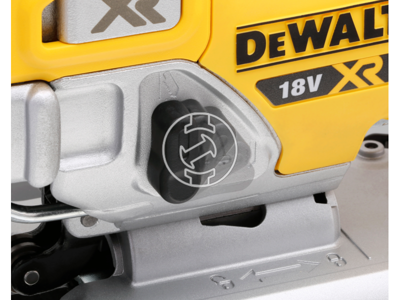 DCS334N dewalt_dcs334n_xj_szenkefe_nelkuli_akkus_dekopirfuresz_alapgep_2