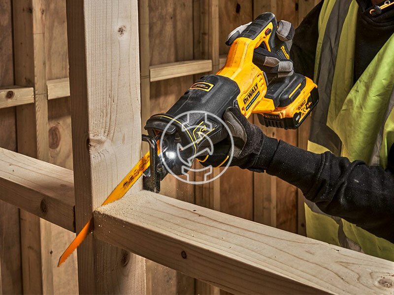 DeWalt DCS386H2T-QW akkus orrfűrész 2x5Ah, TSTAK