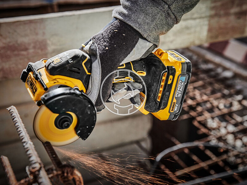 DeWalt DCS438E2T-QW 18V akkus sarokcsiszoló