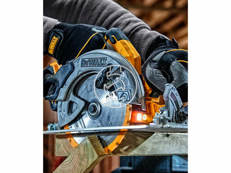 DeWalt DCS570H2T-QW akkus körfűrész 184mm 2x5Ah, TSTAK