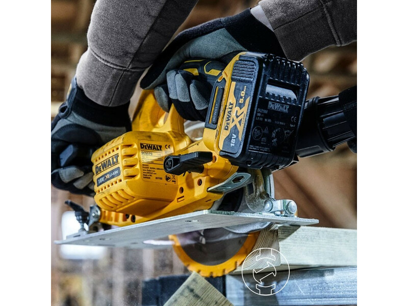 DeWalt DCS570N-XJ