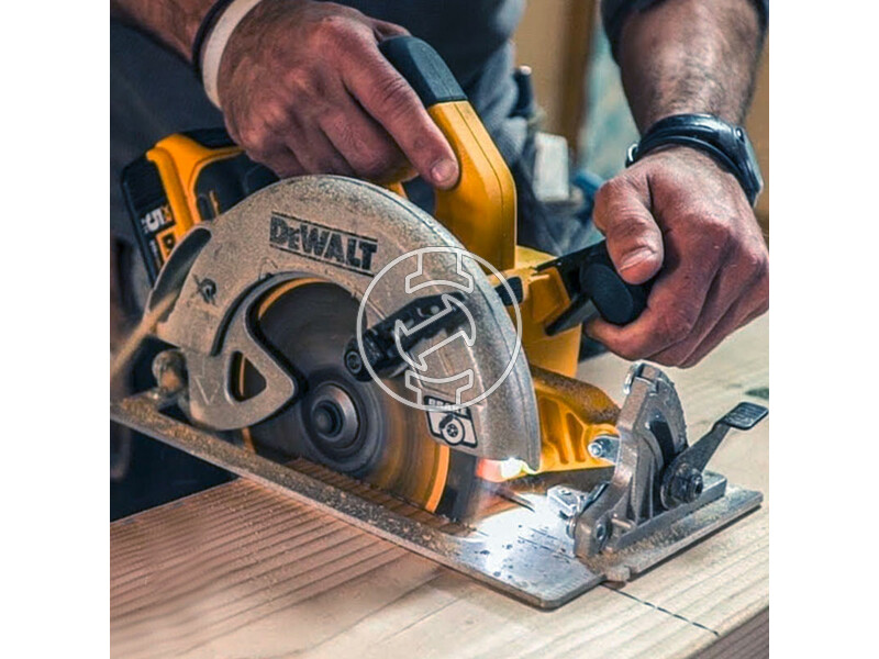 DCS570P2 dewalt_dcs570p2_18v_xr_bl_kitted_circ_saw_4