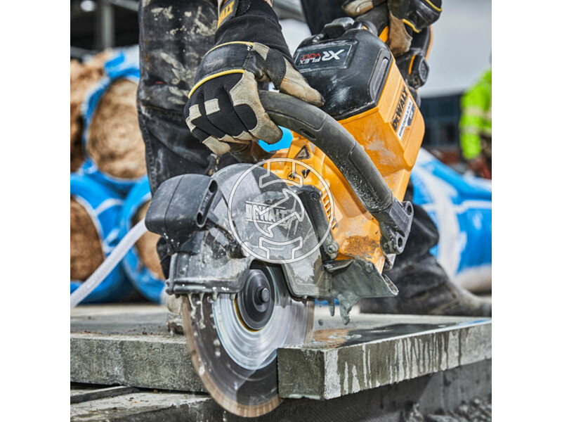 DCS690X2 dewalt_dcs690x2_qw_54v_xr_flexvolt_akkus_betonvago_3