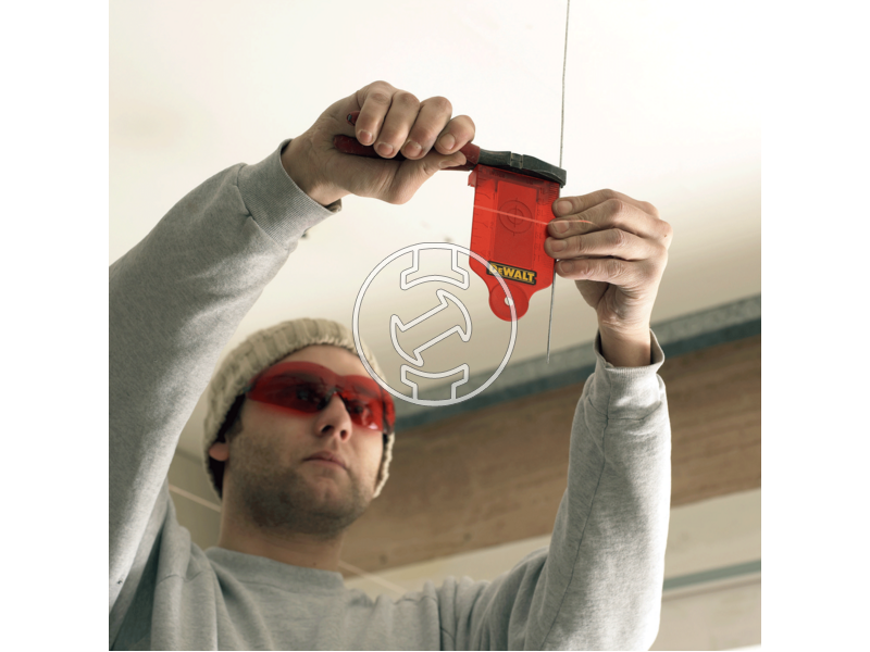 DE0730 dewalt_de0730_lezer_celkartya_1