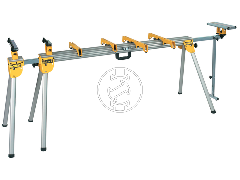 DE7023 dewalt_de7023_univerzalis_gerfuresz_allvany_1