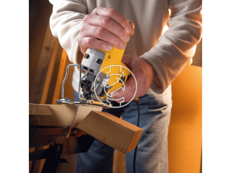 DW343K dewalt_dw343k_dekopirfuresz_550w_gepfog_el_lengo_3