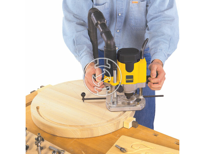 DW622K dewalt_dw622k_1400_w_os_kozepes_felsomarogep_1