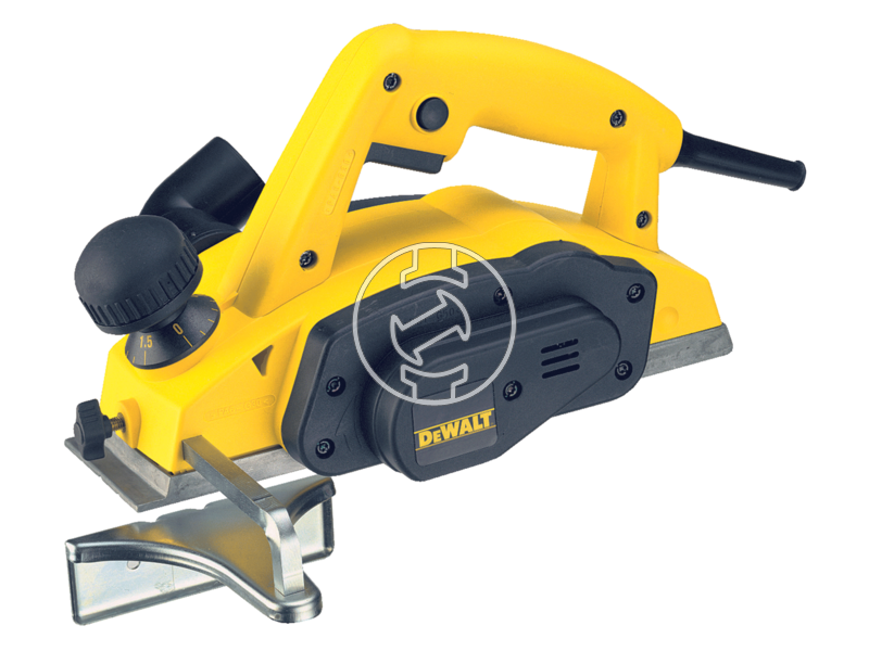 DW677 dewalt_dw677_gyalu_15mm_600w_0