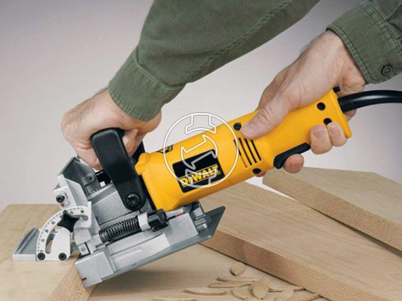DeWalt DW682K-QS lapostiplimaró csomagsérült