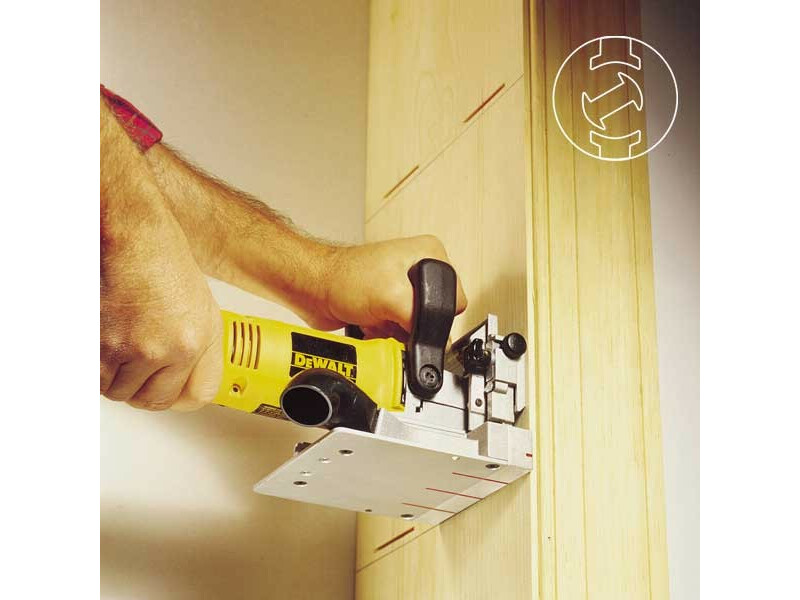 DeWalt DW682K-QS