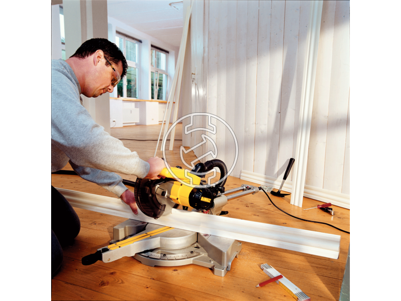 DW712 dewalt_dw712_gerfuresz_kihuzhato_atm216mm_1800w_5