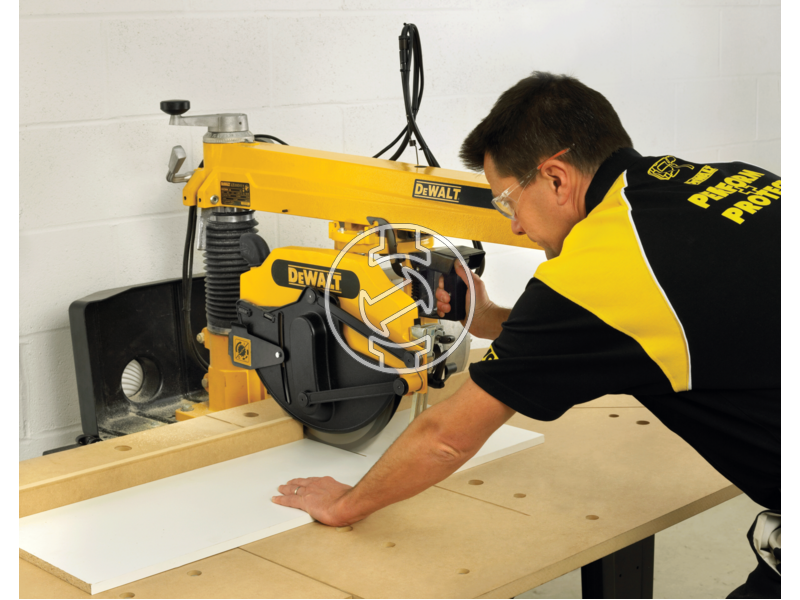 DW729KN dewalt_dw729kn_radialkorfuresz_3_fazisu_4000w_350mm_1