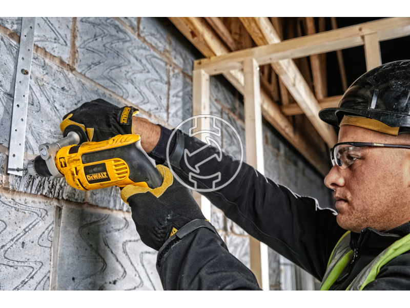 DWD024K dewalt_dwd024k_13mm_percussion_drill_2