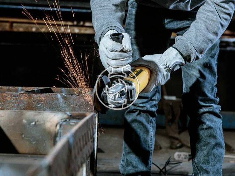 DeWalt DWE4117-QS elektromos sarokcsiszoló