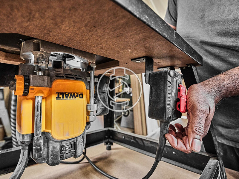 DeWalt DWE627KT-QS 2200W elektromos felsőmaró