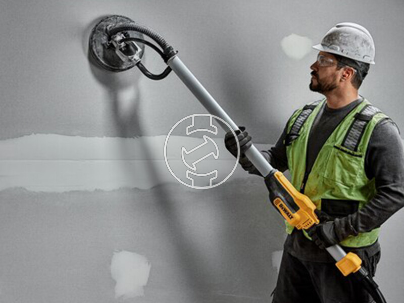 DeWalt DWE7800-QS 710W elektromos falcsiszoló zsiráf