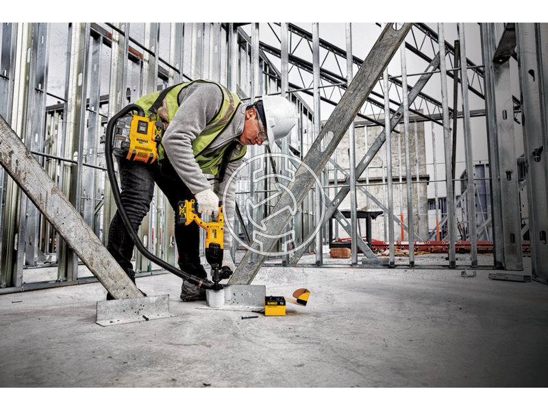 DWH161D1 dewalt_dwh161d1_dewalt_universal_dust_extractor_kitted_1