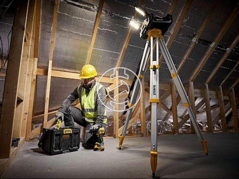 DeWalt DWST08061-1 akkus szerelőlámpa