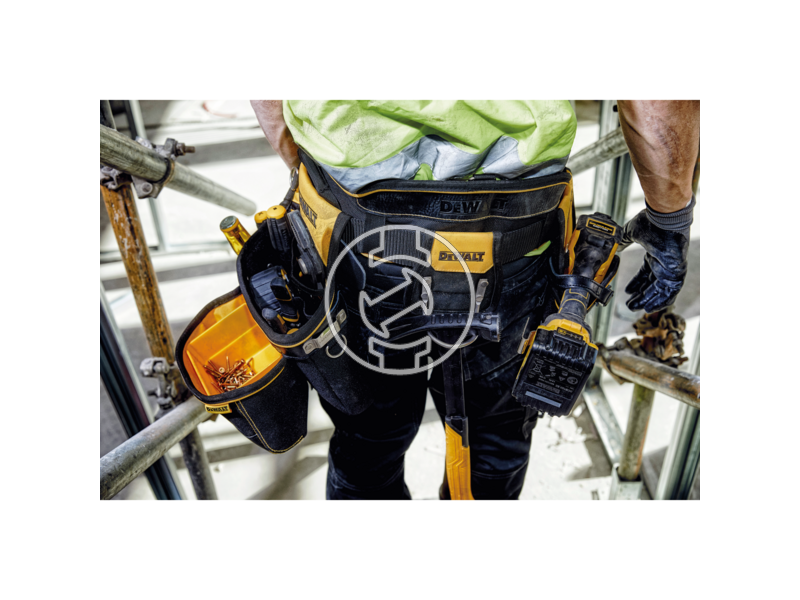 DWST1-75552 dewalt_dwst1_75552_dewalt_apron_1