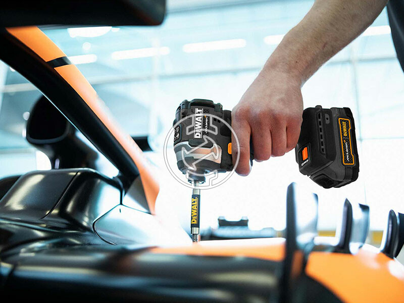 DeWalt McLaren DCF85ME2GT-QW akkus ütvecsavarozó 2x1,7Ah, TSTAK