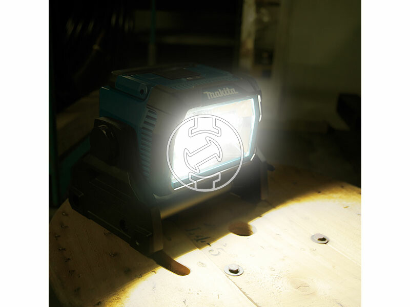 Makita 14,4-18V LXT hordozható akkus LED reflektor (akku és töltő nélkül)
