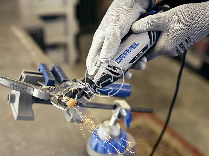 Dremel 4250 1/35 EU (108) elektromos forgófejes multigép