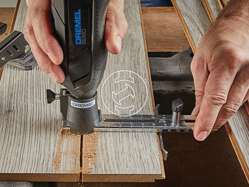 Dremel 8260-5 akkus forgófejes multigép