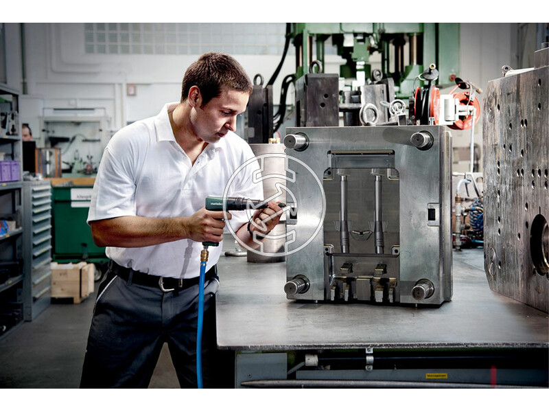 604117000 ds_14_604117000_suritett_levegos_csavarozok_1