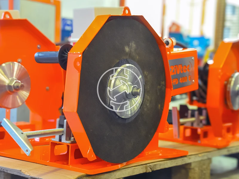ZIVtec GYD400 NE elektromos asztali gyorsdaraboló Fűrészlap: 400 x 40 mm | 1000 - 2900 RPM | 400 V