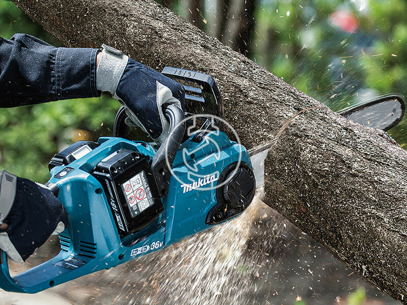 Makita DUC353Z akkus láncfűrész akku és töltő nélkül