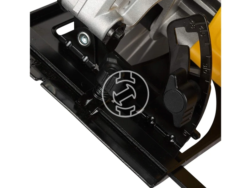 DeWalt DWE5615 elektromos körfűrész