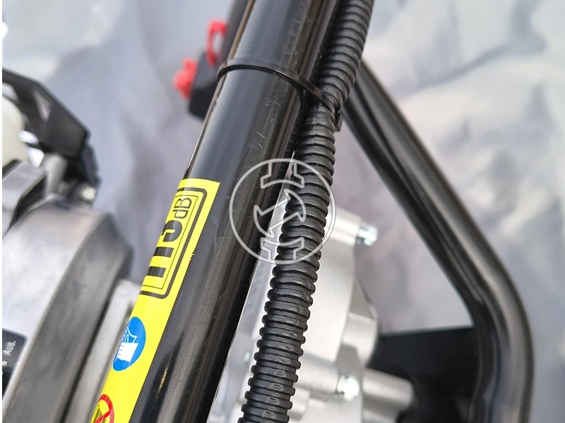 AGT HONDA GX50 benzin motoros függőleges földfúró (értékcsökkent)